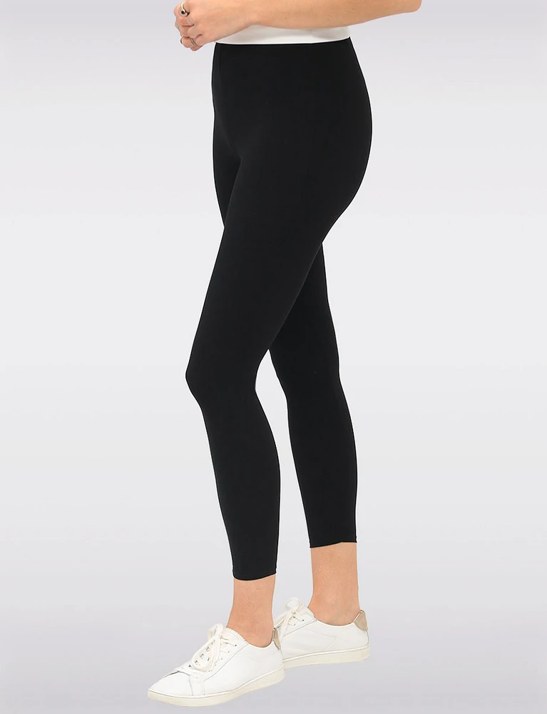 Versatile Classic High-Waisted Black Leggings with Stretchy Fabric by GWV