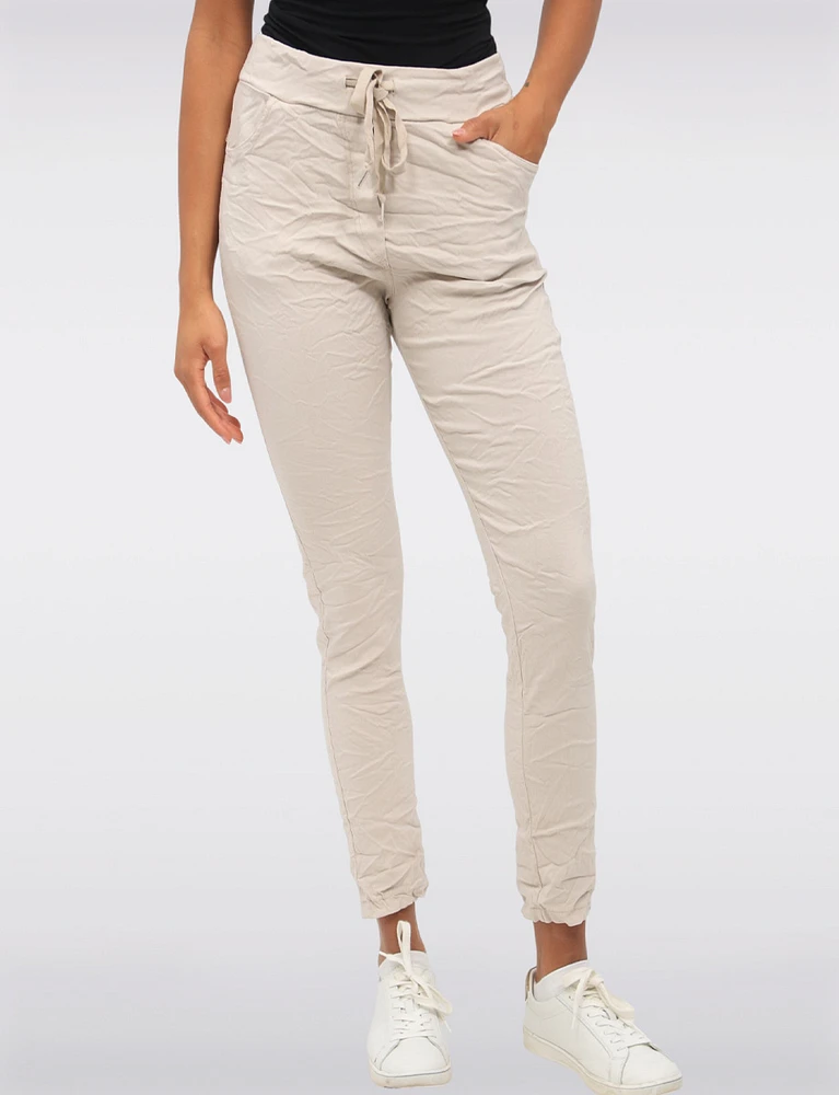 Crinkled Slim Fit Drawstring Waist 4-Pocket Stretch Pants by Froccella