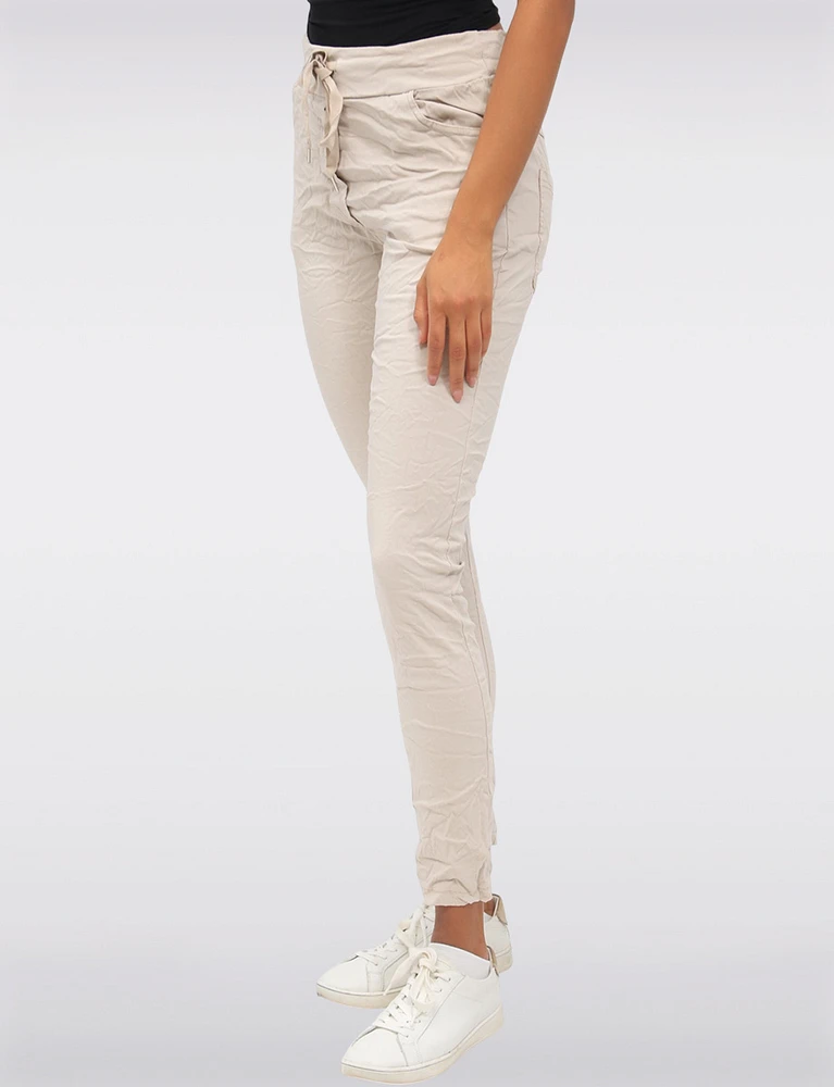 Crinkled Slim Fit Drawstring Waist 4-Pocket Stretch Pants by Froccella
