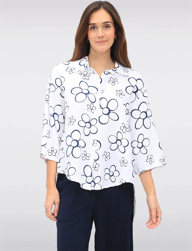 Bold Floral Button-Up Collared High-Low Design 3/4 Sleeves Shirt by Froccella