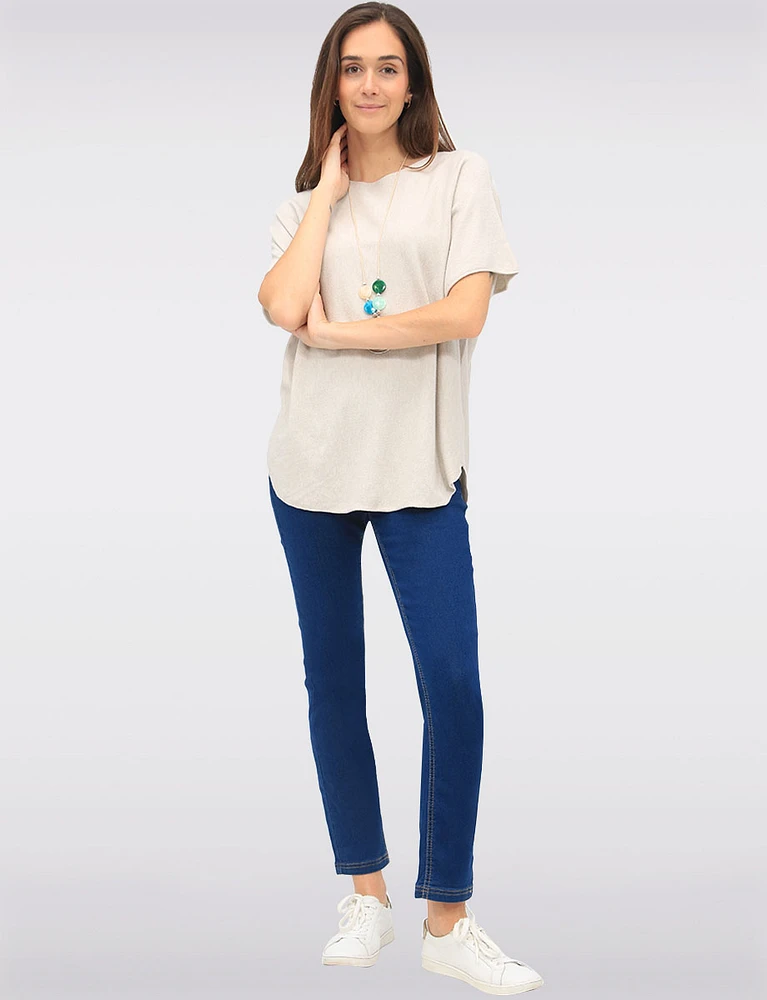 Soft Short Sleeves Round Neck Knit Top with Rounded Hem & Necklace by Froccella
