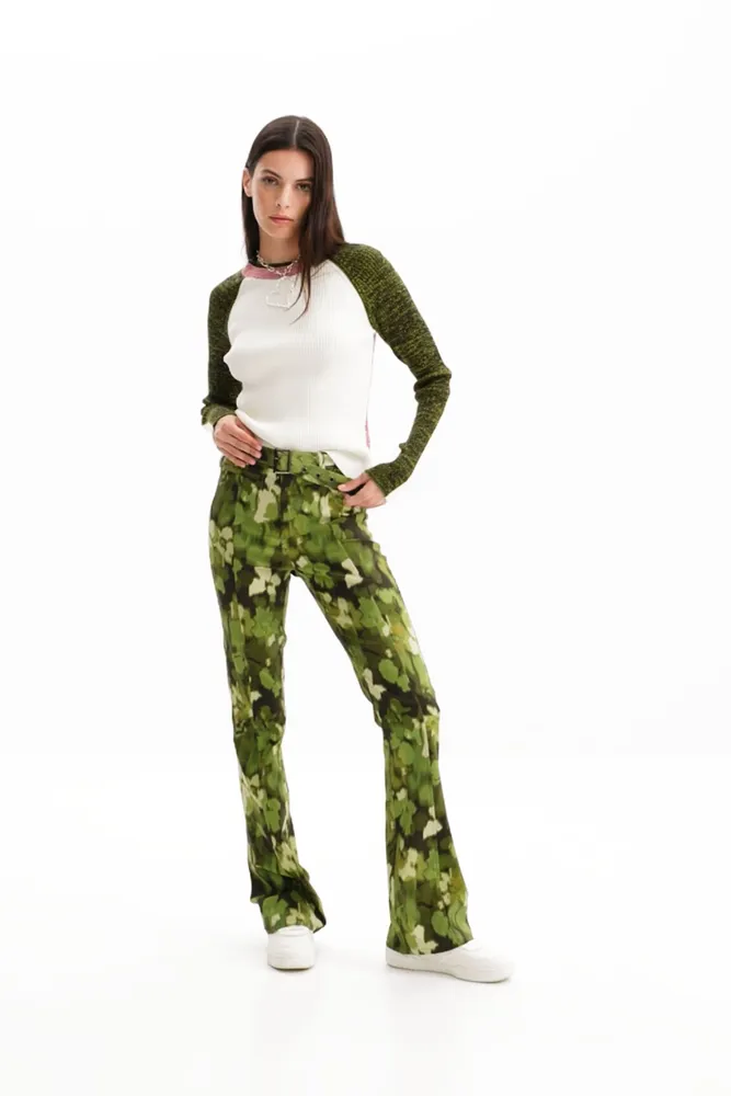 Pantalón Flare camo