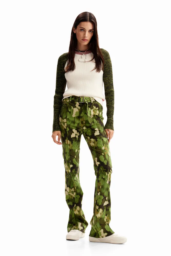 Pantalón Flare camo