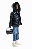 Veste courte matelassée à capuche