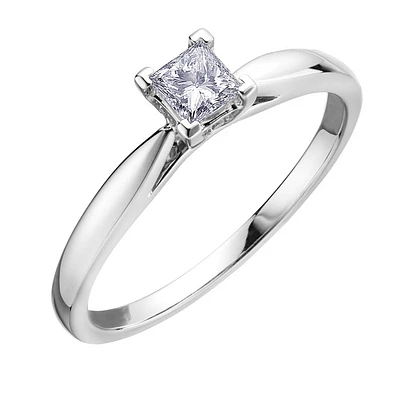 Engagement ring - 10K white Gold & Princess cut Canadian diamond solitaire 0.25 Carat T.W.. Color: white | Doucet Latendresse