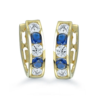 Boucles d'oreilles anneaux pour femme - Or jaune 10K & Zircons cubiques. Color: jaune | Doucet Latendresse