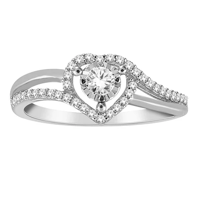 10K White Gold Heart Halo Diamond Ring. Color: white | Doucet Latendresse