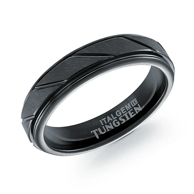 Bague en Tungstène Noire avec Motif de Rainures Diagonales. Color: noir | Doucet Latendresse