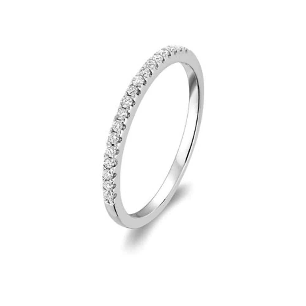 14K White Gold Diamond Pavé Band. Color: white | Doucet Latendresse