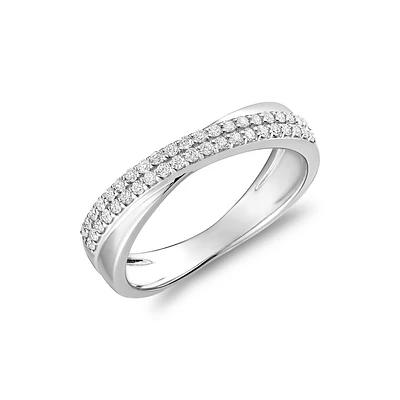 14K White Gold Triple Row Pavé Diamond Twist Band Ring. Color: white | Doucet Latendresse