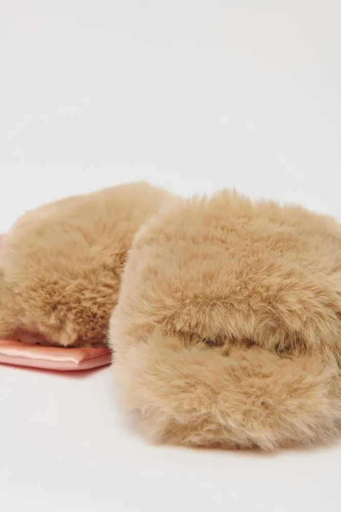 BSS x KGMTL | Faux Fur Slippers