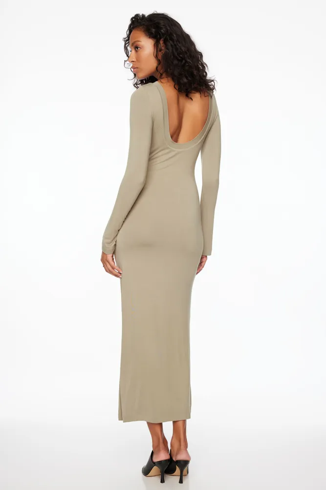 Long Sleeve Scoop Back Maxi Dress