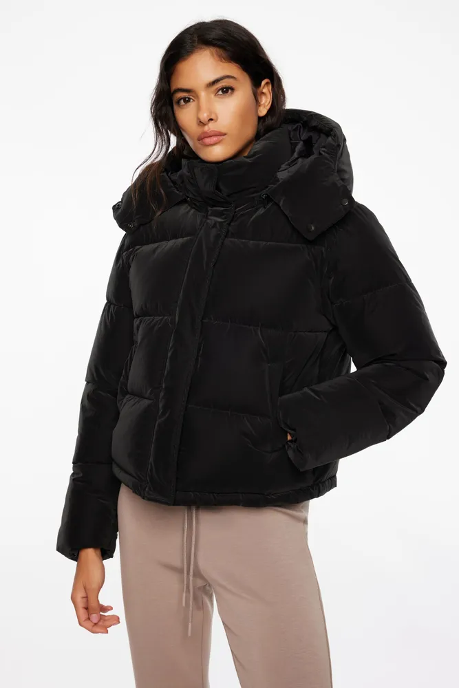 Lustre Puff ™  Short Puffer Jacket