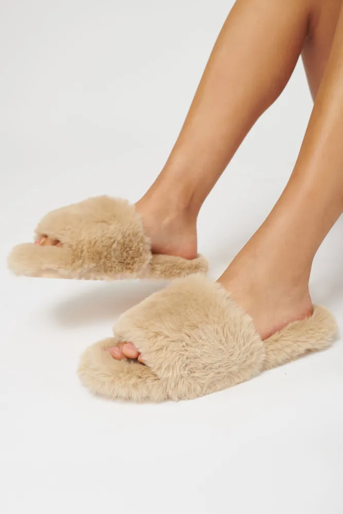 BSS x KGMTL | Faux Fur Slippers