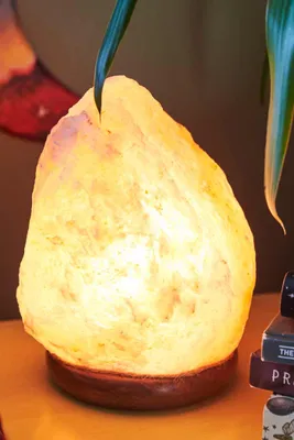 Small Himalayan Salt Lamp