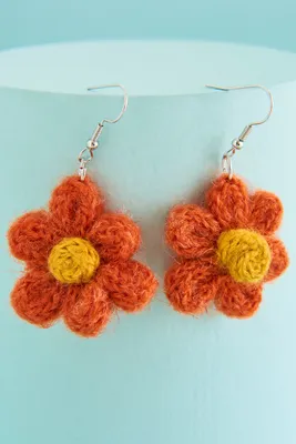 Amber Crochet Daisy Earrings