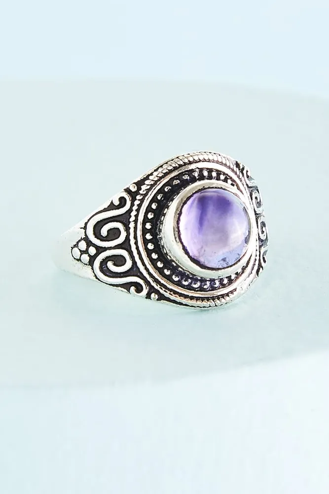 Circle Amethyst Ring