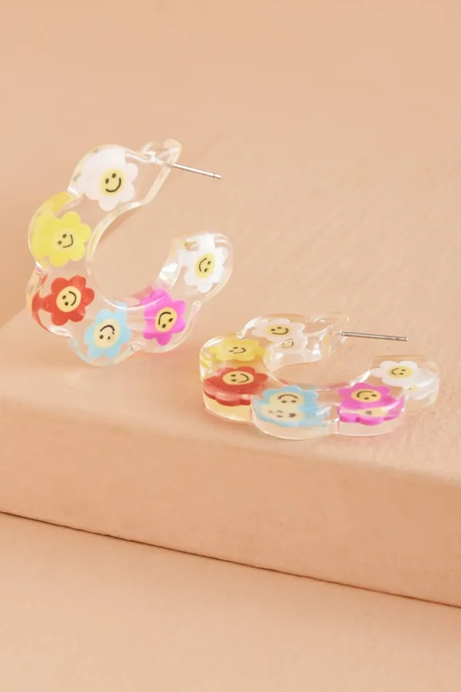 Smiley Face Daisy Scalloped Earrings