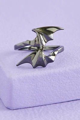 Bat Wing Overlap Ring