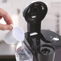 Cafetera con sonidos realistas y goteo real de agua