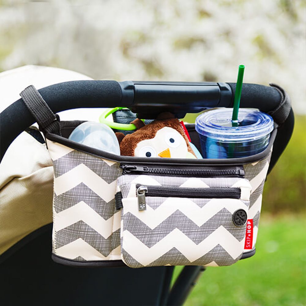 Bolso organizador para el cochecito gris y blanco