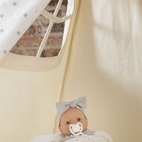 Tipi beige y blanco estampado estrellitas