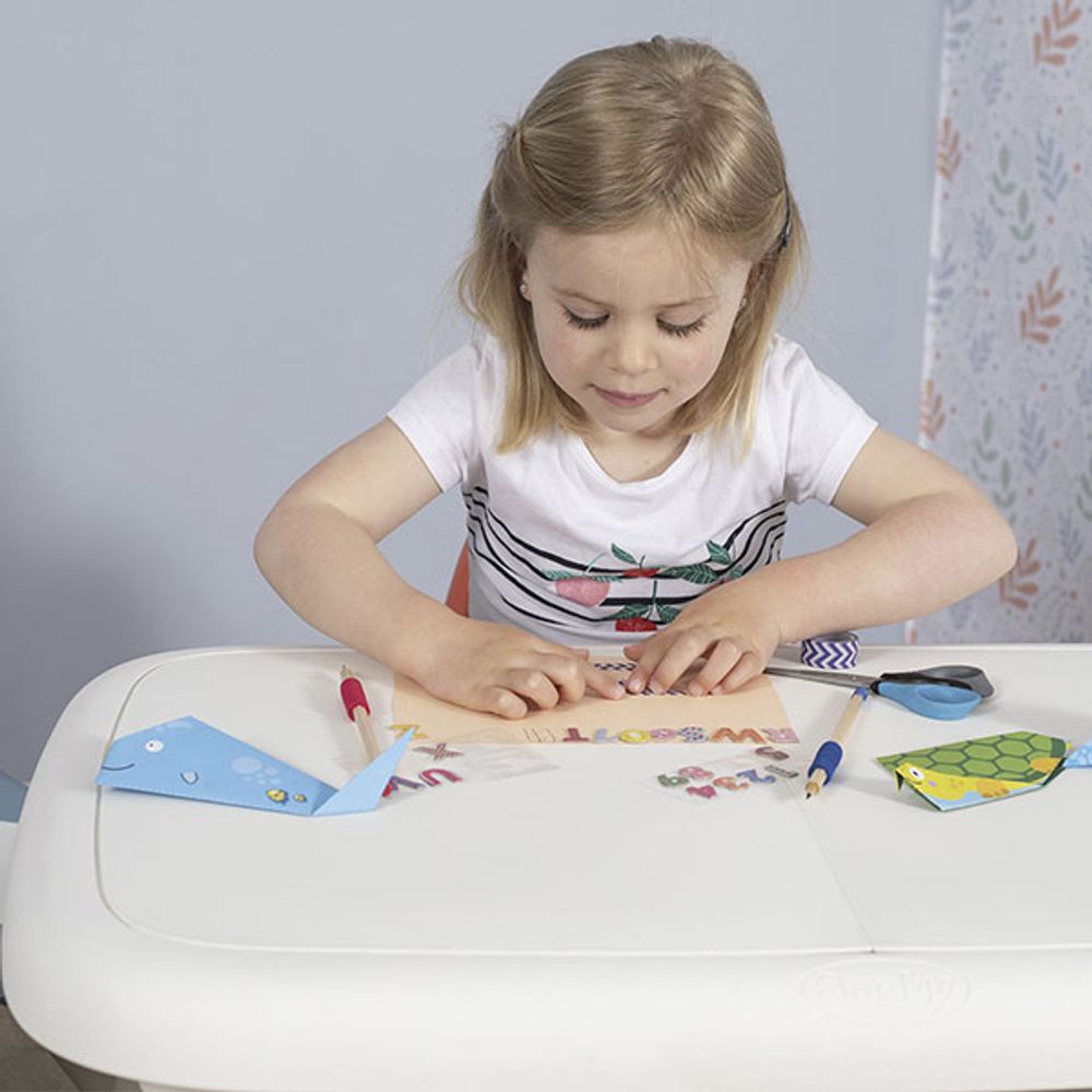 Mesa infantil blanca