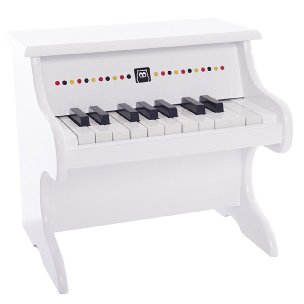 Piano blanco de madera