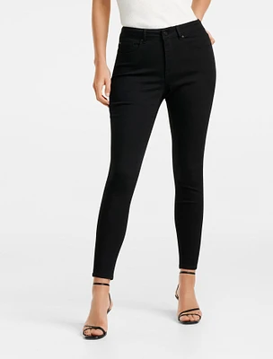 Hailey Mid-Rise Curvy Jeans