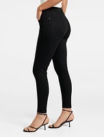 Hailey Mid-Rise Curvy Jeans