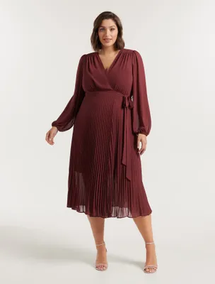 Penelope Curve Pleated Wrap Dress - Women's Fashion | Ever New