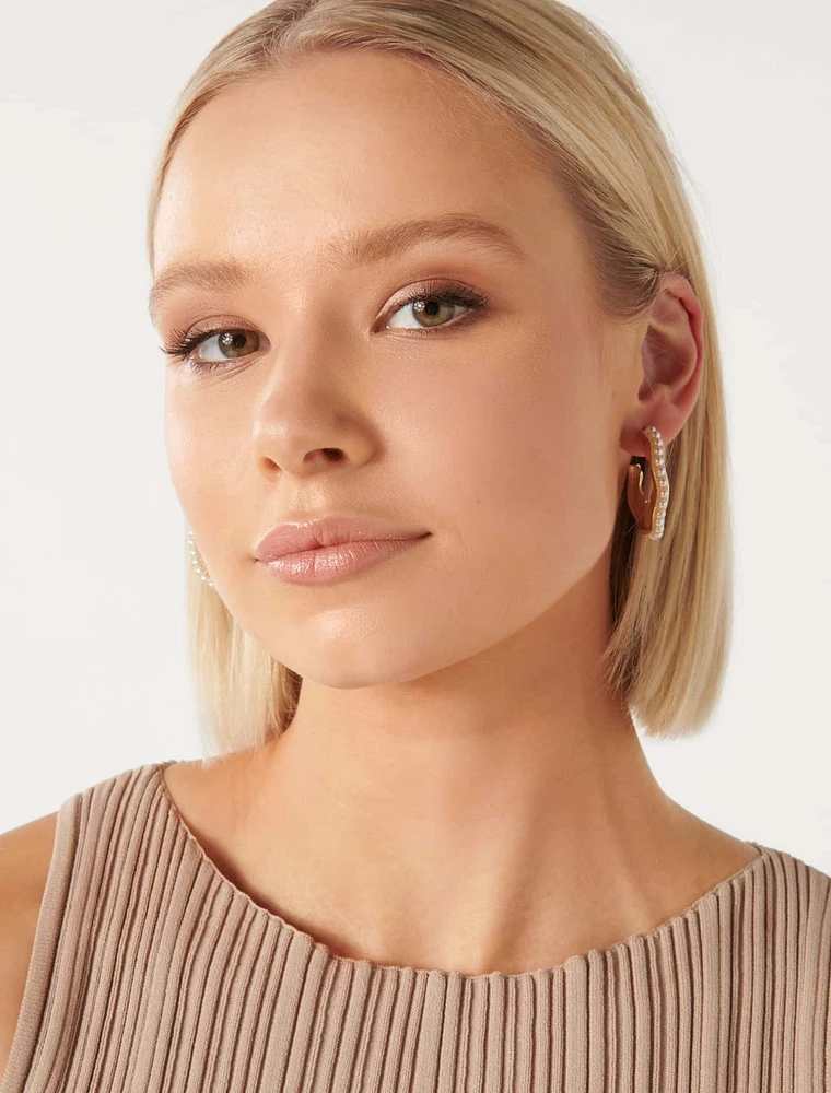 Signature Hailee Hoop Earrings