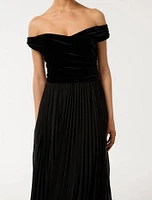 Rebecca Petite Off-Shoulder Velvet Gown