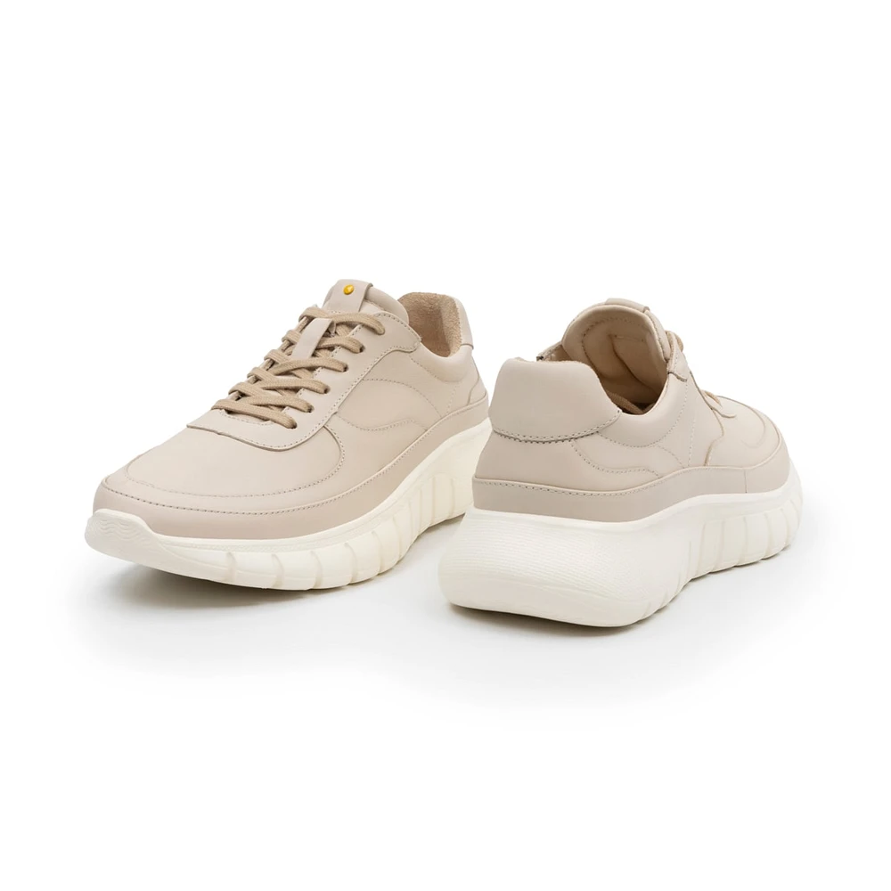 Sneaker casual en piel color latte Quirelli estilo 302501