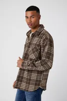 Men Plaid Curved-Hem Shirt in Brown/Cream Small