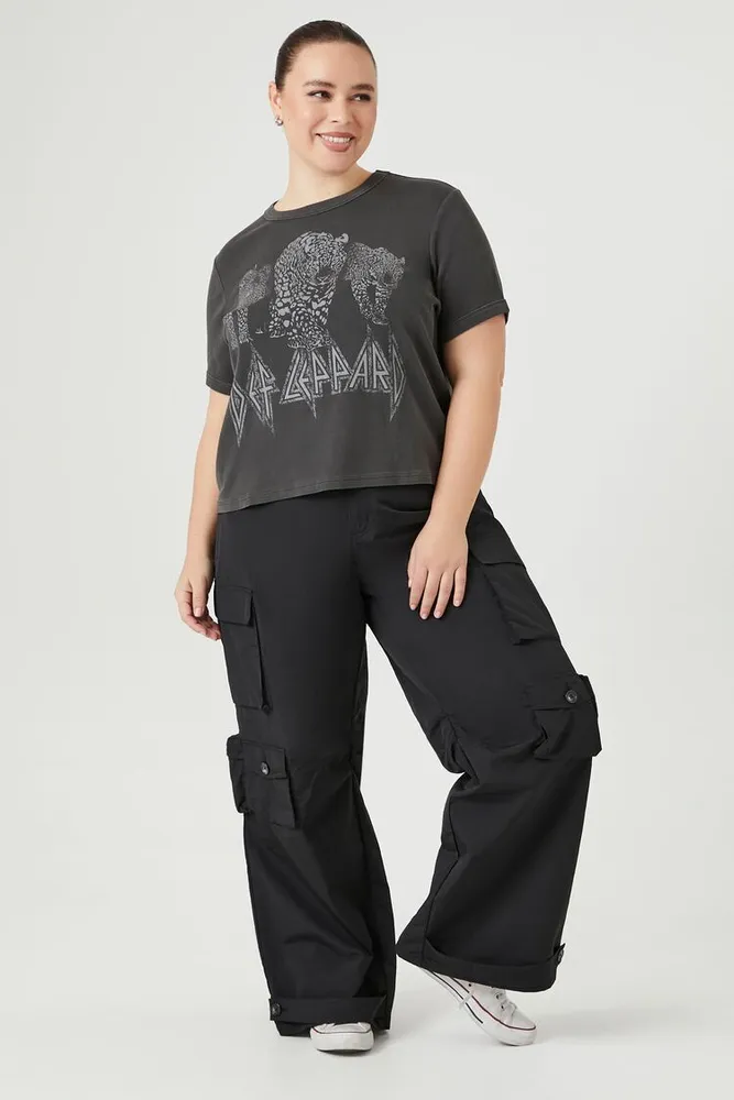 Women's Cropped Def Leppard T-Shirt in Black/White, 1X