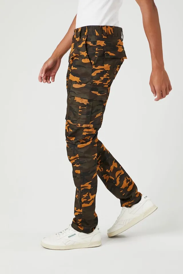 Forever 21 Men Twill Camo Print Slim-Fit Pants in Olive