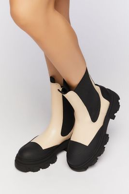 Women's Faux Leather Lug Chelsea Boots in Vanilla/Black, 6
