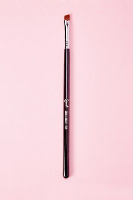 Women E65 – Small Angle Brush in Brown