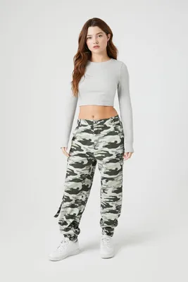 Women's Mid-Rise Camo Print Cargo Joggers in Olive Large