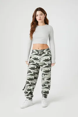 Women's Mid-Rise Camo Print Cargo Joggers in Olive Medium