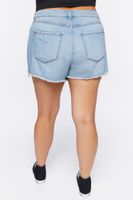 Women's Frayed Zipper Denim Shorts in Light Denim, 2X