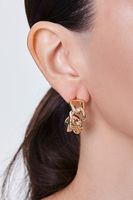 Women's Warped Chain Hoop Earrings in Gold