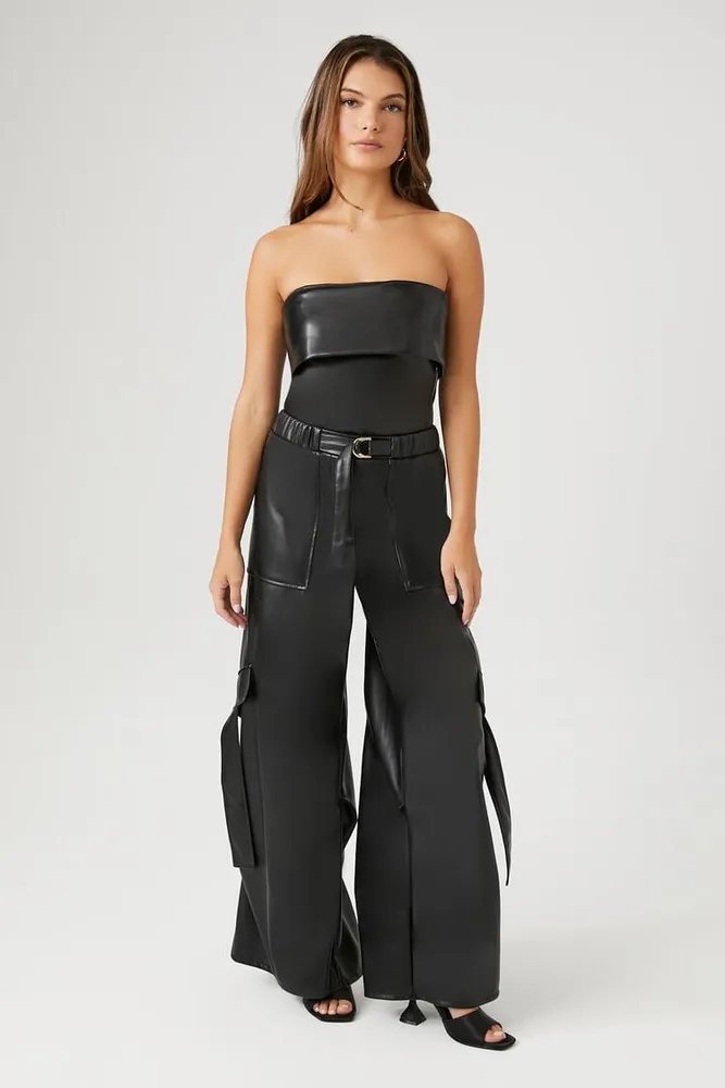 Women's Faux Leather Wide-Leg Cargo Pants in Black Small