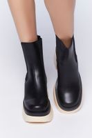 Women's Lug-Sole Chelsea Boots in Black/Cream, 5.5