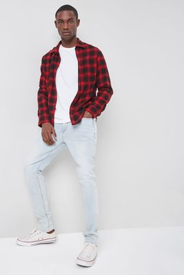 Men Basic Slim-Fit Jeans in Light Denim, 31