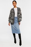 Women's Oversized Abstract Cardigan Sweater in Black/Cream Small