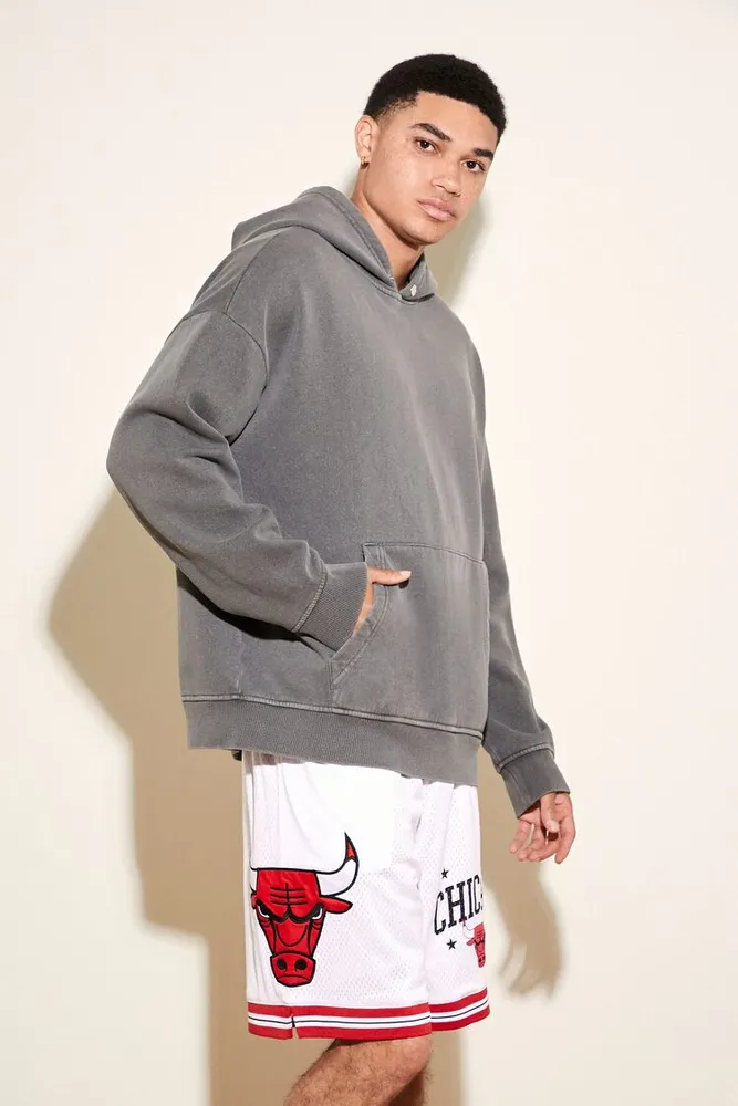 Men Unisex Chicago Bulls Basketball Shorts in White Medium