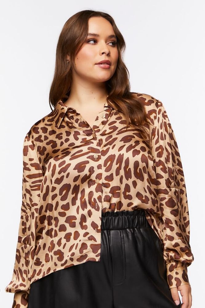 Women's Giraffe Print Shirt in Taupe/Brown, 0X