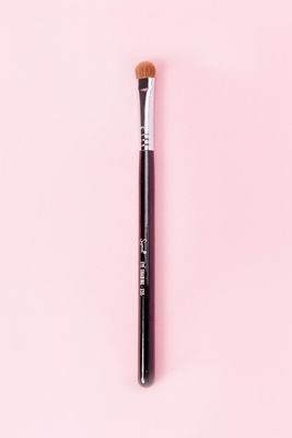 Sigma Beauty E55 – Eye Shading Brush in Brown